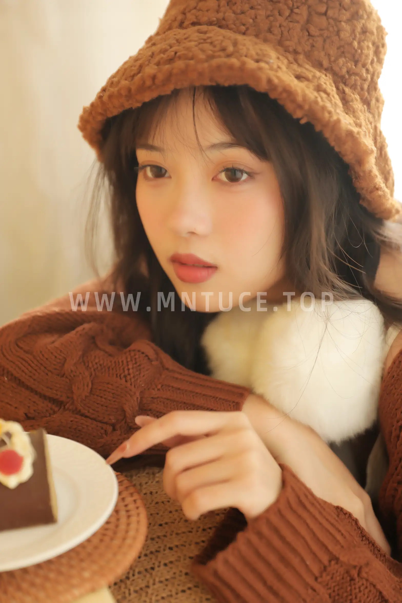 [YITUYU] 2022.11.24 Vol.2520 Hazelnut Latte#[32P]-23